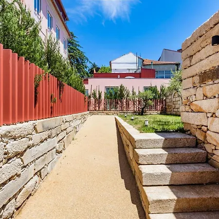 Loft Living Apartment